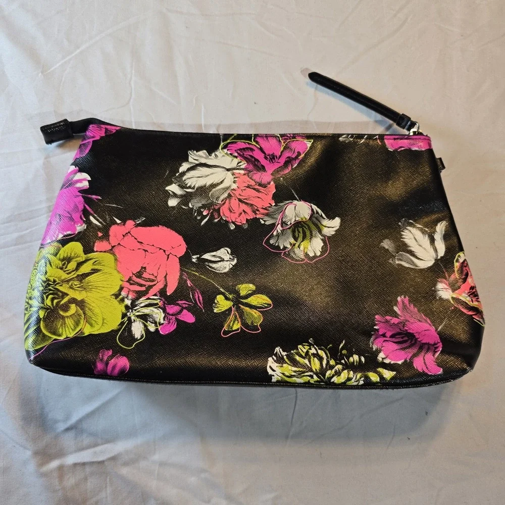 Victoria's‎ Secret black make up cosmetics bag